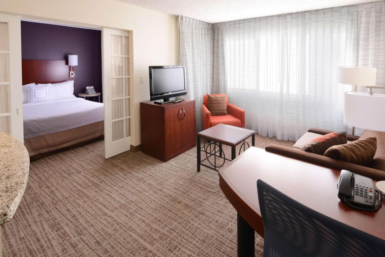 Sonesta Es Suites Dallas Central Expressway Екстер'єр фото